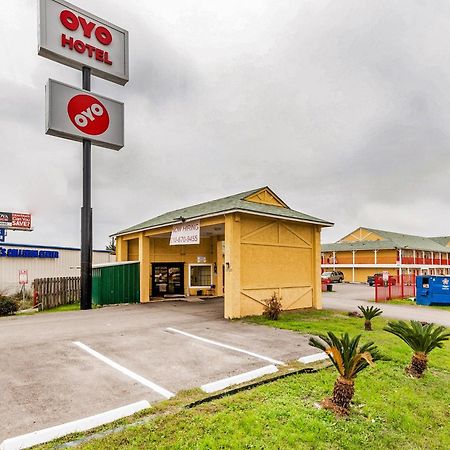 Oyo Hotel San Antonio Lackland Near Seaworld Экстерьер фото