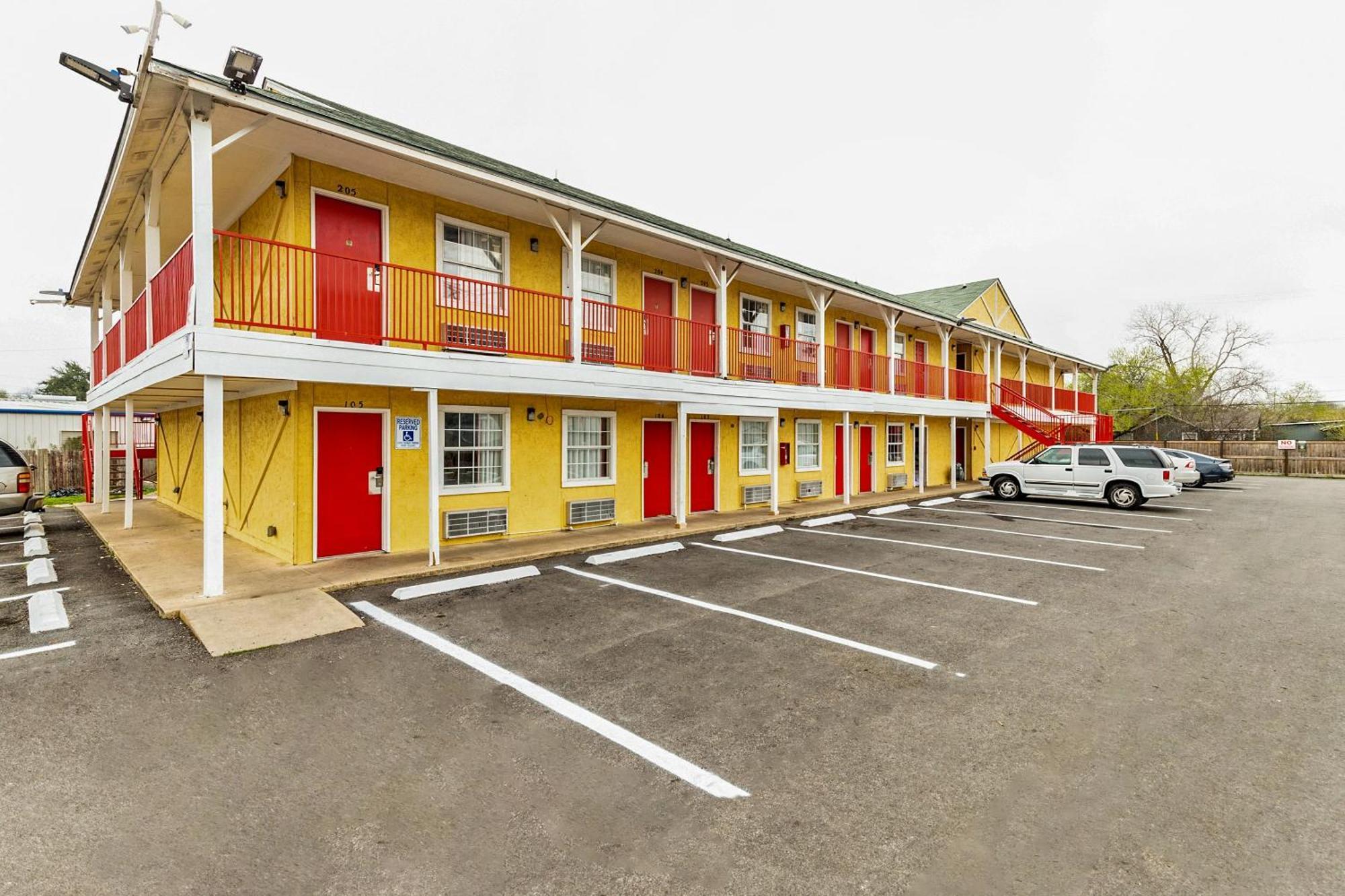 Oyo Hotel San Antonio Lackland Near Seaworld Экстерьер фото