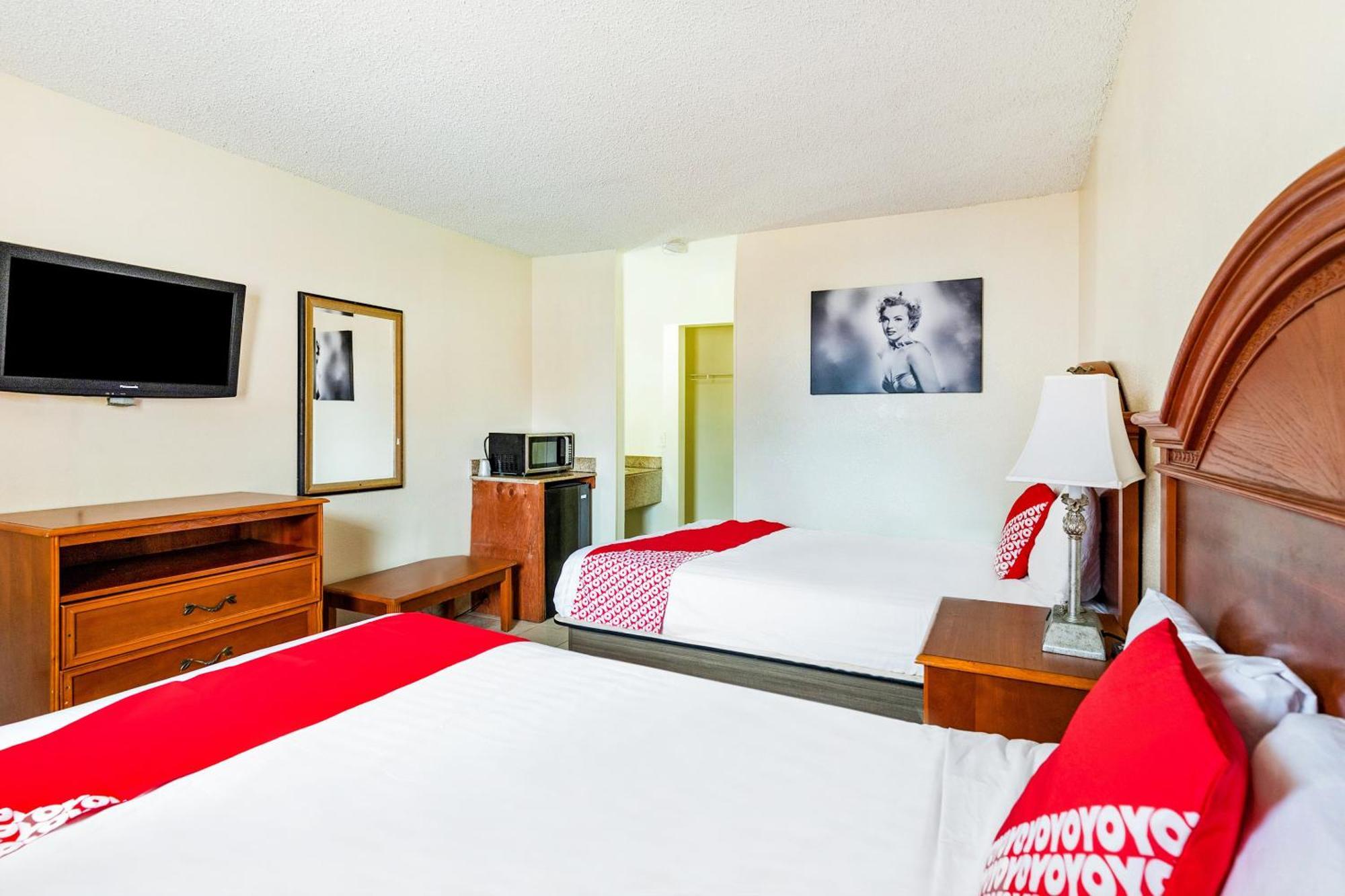 Oyo Hotel San Antonio Lackland Near Seaworld Экстерьер фото