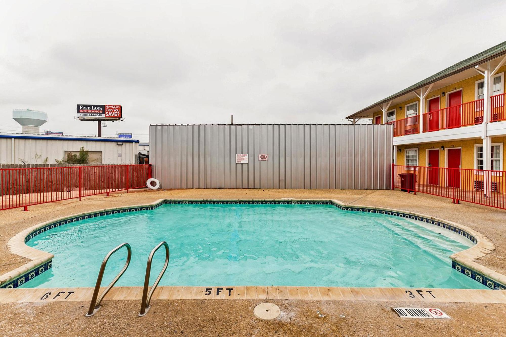 Oyo Hotel San Antonio Lackland Near Seaworld Экстерьер фото