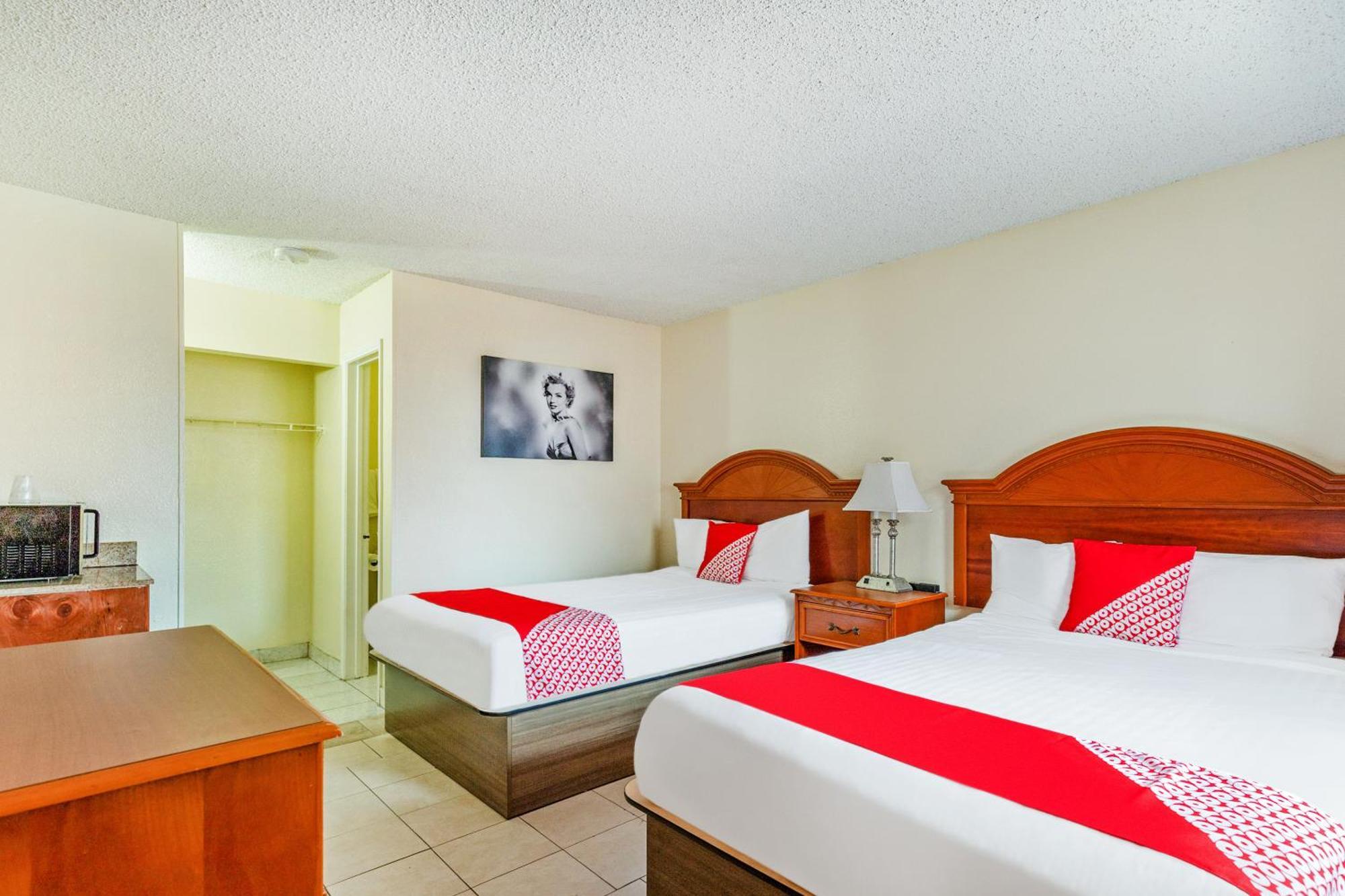 Oyo Hotel San Antonio Lackland Near Seaworld Экстерьер фото