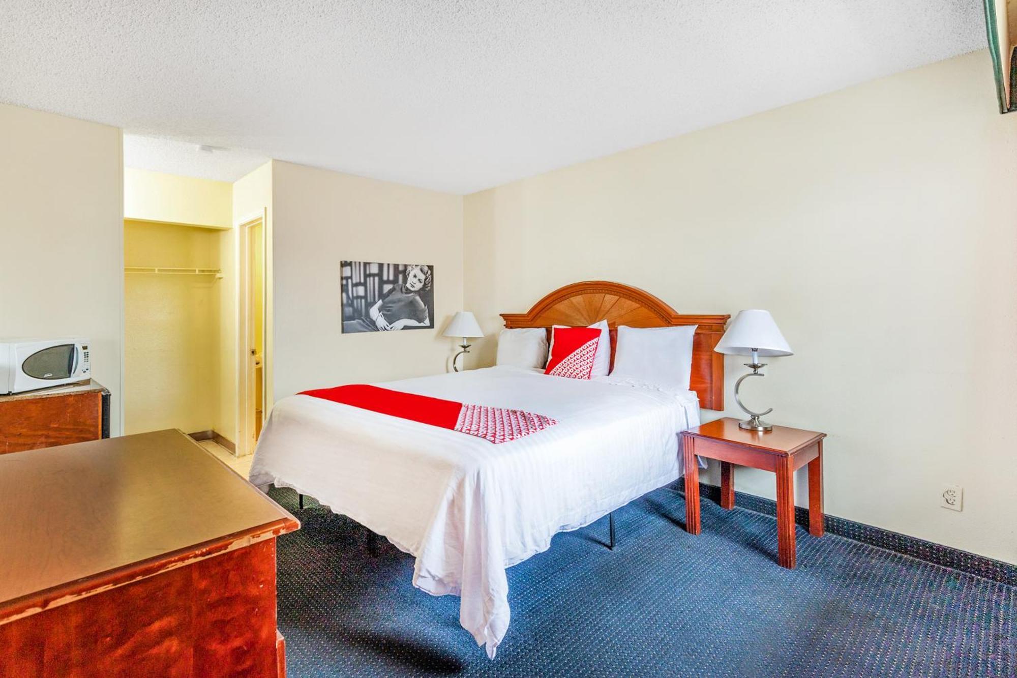 Oyo Hotel San Antonio Lackland Near Seaworld Экстерьер фото